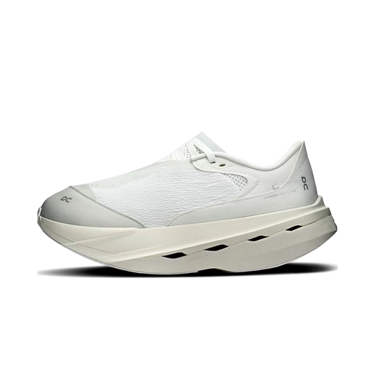 On Running Cloudboom Volt PAF White Gale